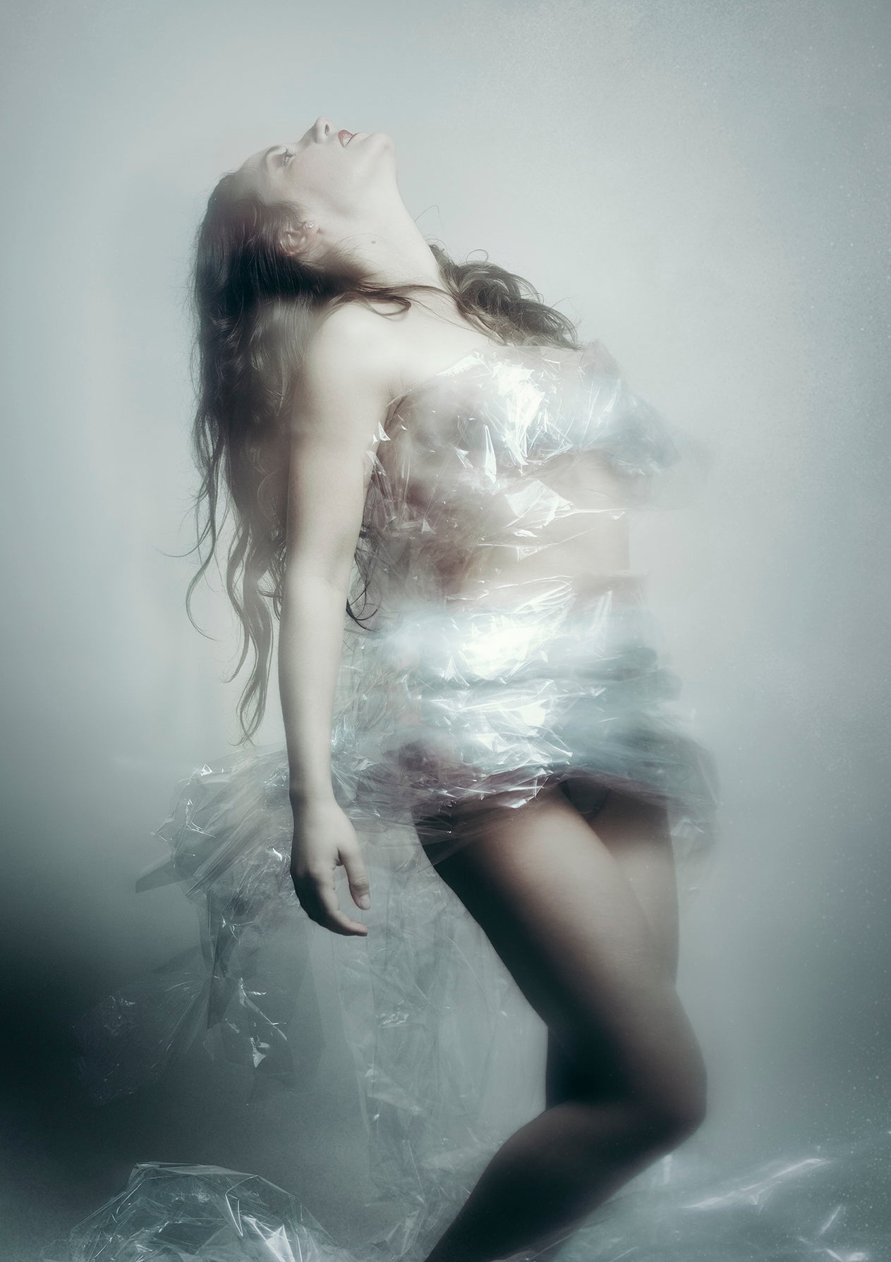 Plastic Dress II - Tirage Fine Art Photography 40x60cm